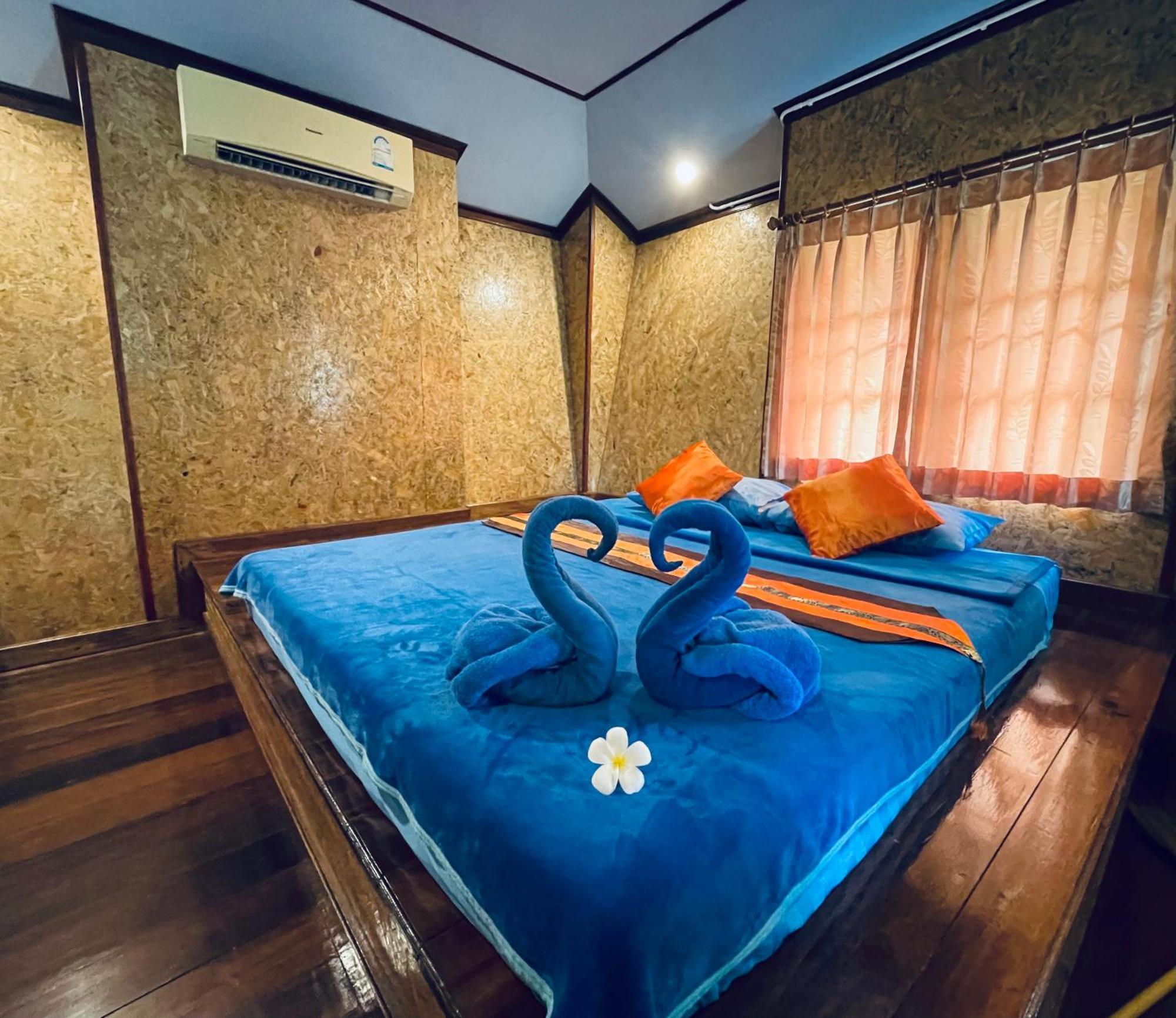 Markhouse Bungalow Ko Kut Luaran gambar