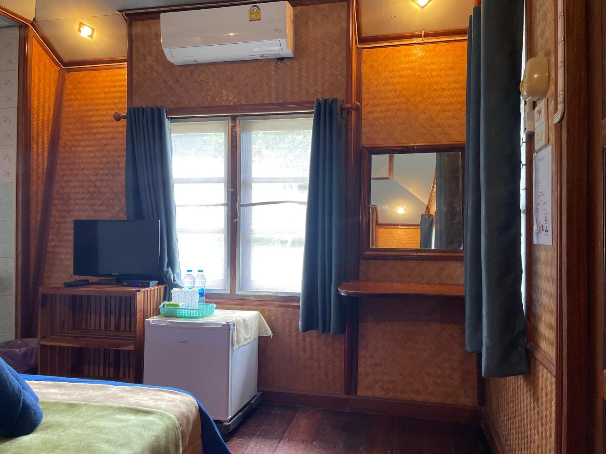 Markhouse Bungalow Ko Kut Luaran gambar