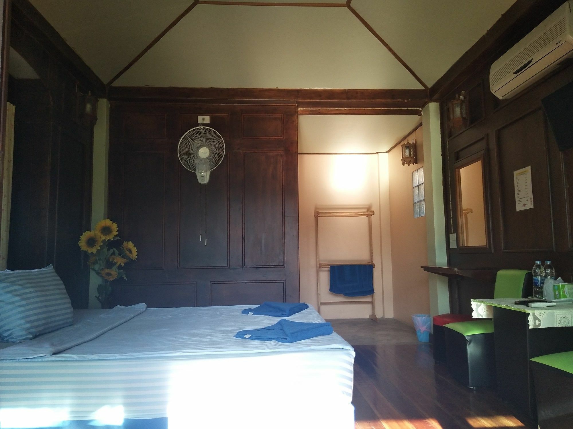 Markhouse Bungalow Ko Kut Luaran gambar